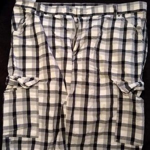 Levi's Cargo Shorts, Black Shade Pattern, Size 42